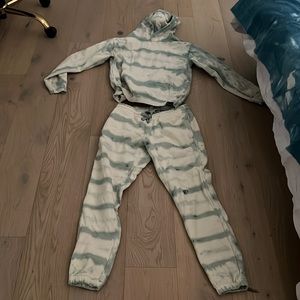 Talentless sweatsuit